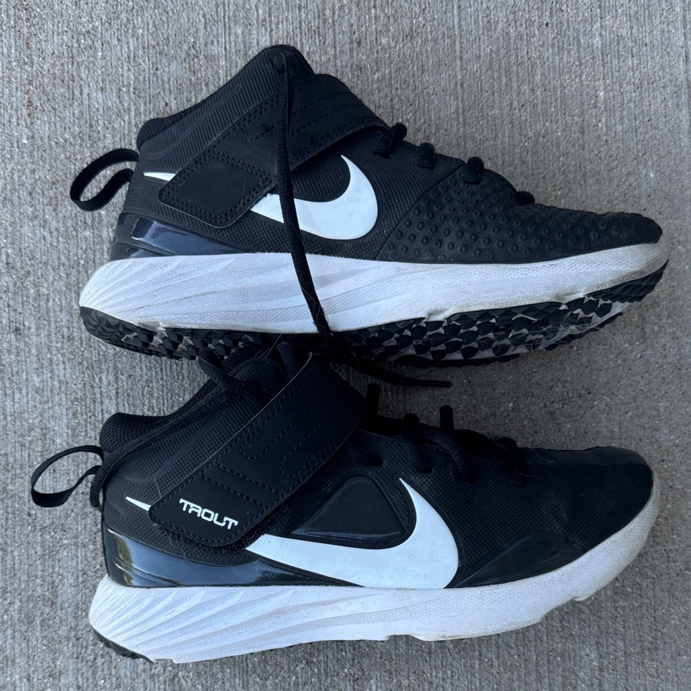 Nike Kids Black and White Turf shoes